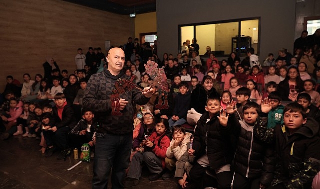 Yüzlerce yıllık geçmişe sahip olan gölge oyunu Karagöz’ü yaşatmak ve