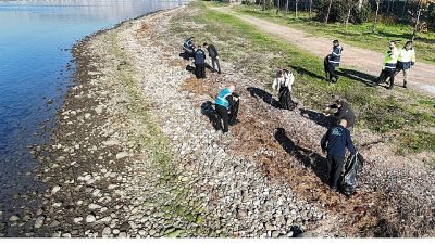Kocaeli Büyükşehir Belediyesi’nin çevre bilincinin sahadaki temsilcisi Mavi Takım ekipleri,