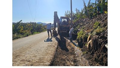 Antalya Büyükşehir Belediyesi Alanya’nın kırsal mahalle yollarında ulaşımın aksamaması için