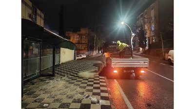 Kocaeli Büyükşehir Belediyesi’nin karla kesintisiz mücadelesi devam ediyor. 1.200 personel