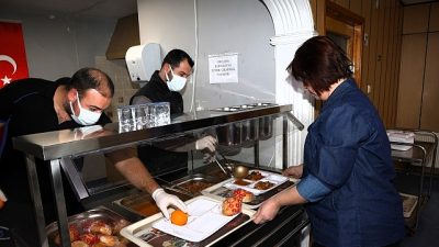 Kocaeli Büyükşehir Belediyesi, il dışından Kocaeli’ye tedavi amacıyla gelen hasta