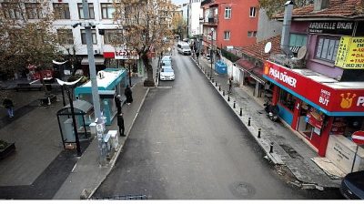 Kocaeli Büyükşehir Belediyesi, kentin çehresini değiştiren üstyapı çalışmalarını hız kesmeden