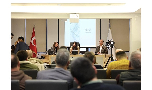 Çeşme Belediyesi Olağanüstü Meclis Toplantısı’nda, ilçenin yaklaşık 20 yıldır gündeminde