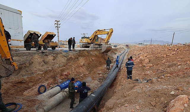 Karaman Belediyesi, çevre yolu yapım çalışmaları nedeniyle içme suyu hattında