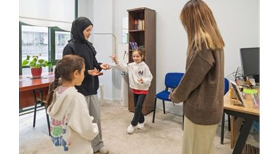 İzmir Büyükşehir Belediyesi tarafından okuma yazma güçlüğü yaşayan çocukların gelişimine