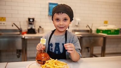 Karşıyaka Belediyesi iştiraki Kent A.Ş. bünyesinde faaliyet gösteren Cordelion Mutfak
