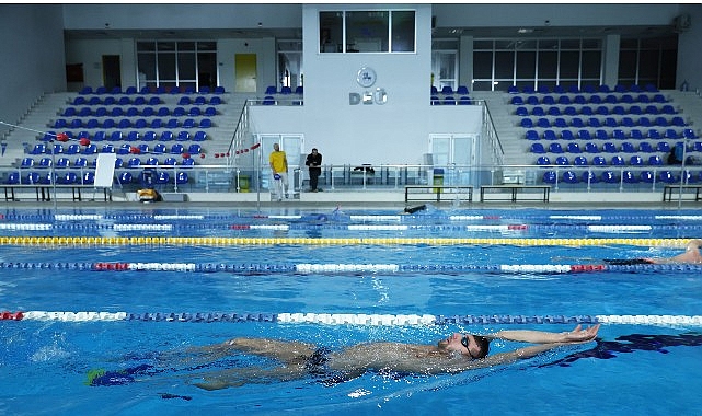 Türkiye yüzme tarihinde büyükler kategorisinde dünya rekoru kıran ilk sporcu