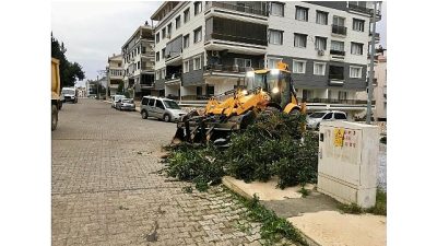 Didim’de etkisini artırarak sürdüren kuvvetli fırtına ve yağış nedeniyle, ilçede