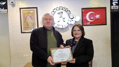 Didim Belediyesi Mama Fabrikası’nda, sokak hayvanları için mama üretiminde kullanılmak