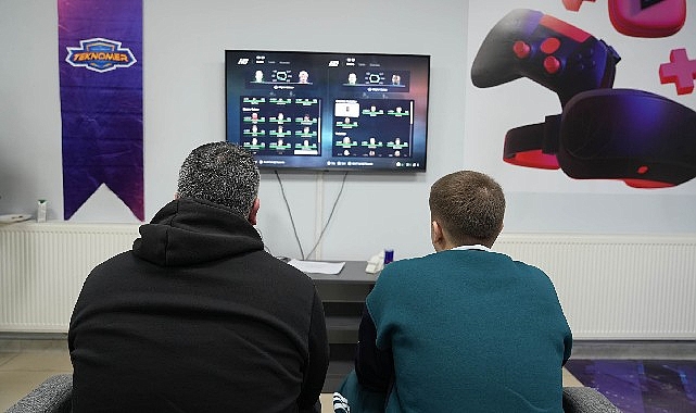 Gençleri teknoloji ve dijital sporlarla buluşturmak amacıyla Keçiören Belediyesi Prof.