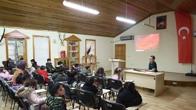 Antalya Büyükşehir Belediyesi Doğal Yaşam Parkı’nda yıl boyunca çocuklara hayvan