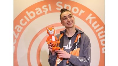 Eczacıbaşı Dynavit, 2020–21 sezonundan bu yana formasını terleten milli pasör