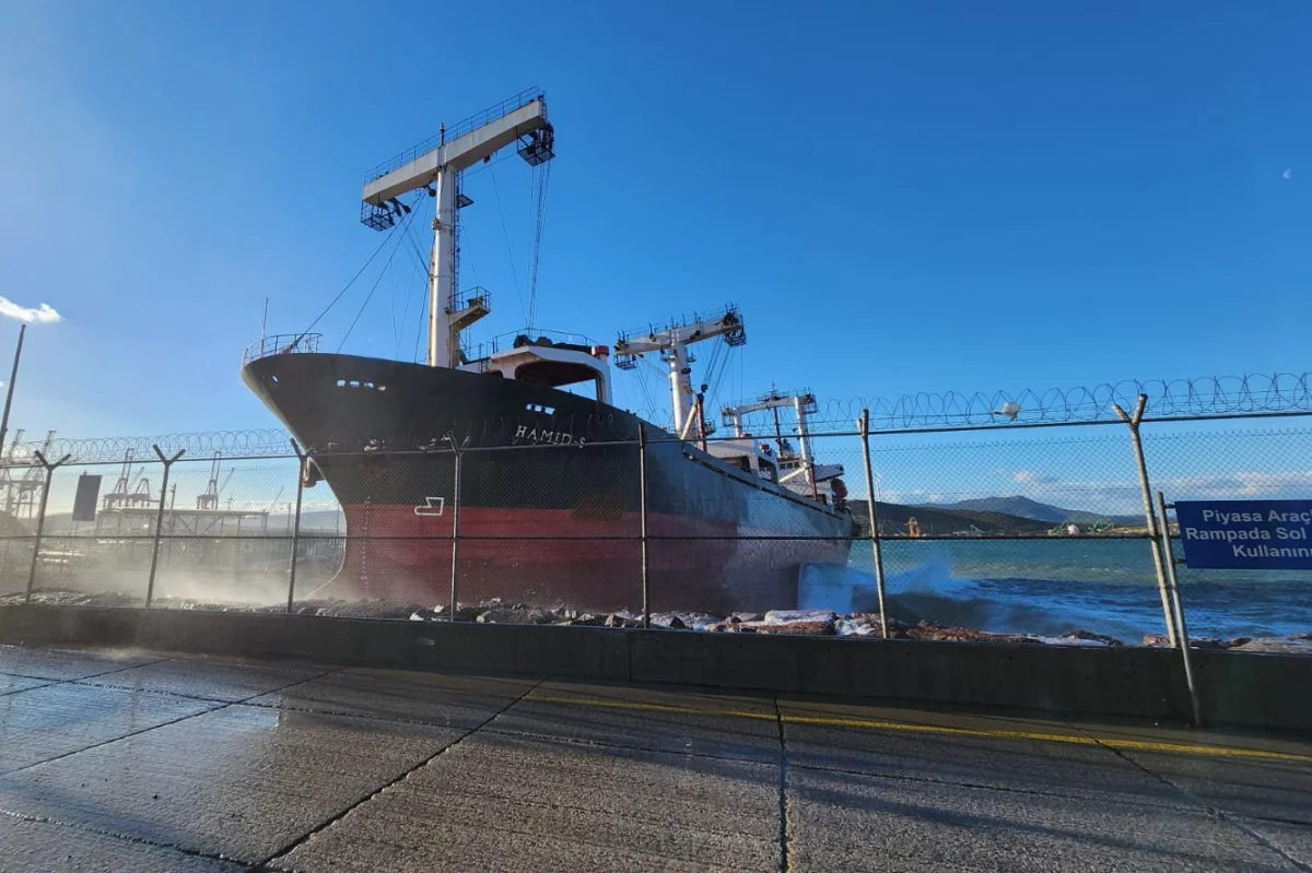 Denizcilik Genel Müdürlüğü, olumsuz hava koşulları nedeniyle Ege Gübre Limanı’ndan