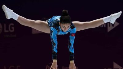 Azerbaycan’ın Gence şehrinde düzenlenen Aerobik Cimnastik Avrupa Şampiyonası’nda Manisa Spil