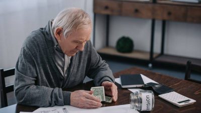 Emekli maaş zammı son dakika...MHP Mersin Milletvekili Levent Uysal, emekliler