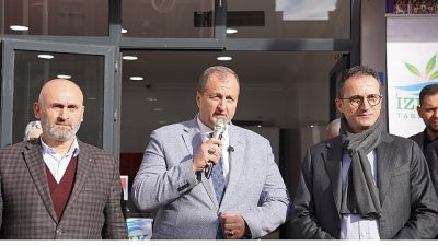 Milli İrade Meydanı, eski belediye binası alt katında oluşturulan et