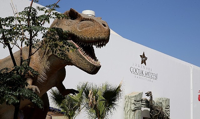 Karşıyaka Belediyesi, yarıyıl tatilindeki öğrenciler için Evrensel Çocuk Merkezi ve