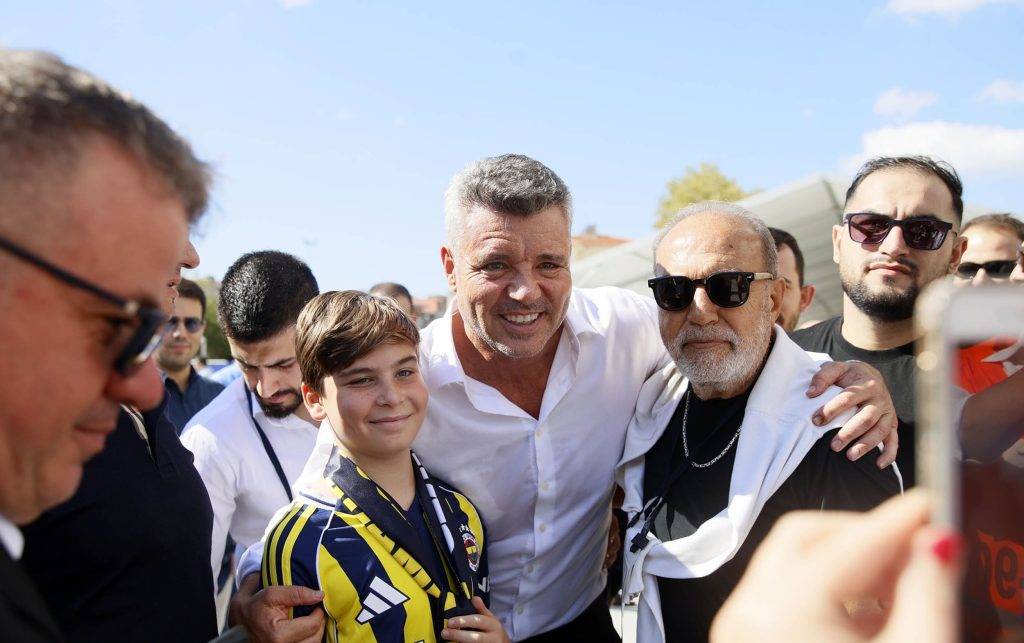 Fenerbahçe Seçimlerinde Oy Kullanma Başladı