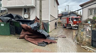 Kocaeli Büyükşehir Belediyesi, şiddetli fırtına ve sağanak yağıştan etkilenen ailelere