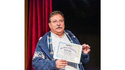 İzmir’de 2017’den bu yana ücretsiz ve profesyonel sanat eğitimi sunan