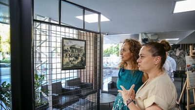 Karşıyaka Belediyesi, ana hizmet binasının giriş katında yer alan Galeri