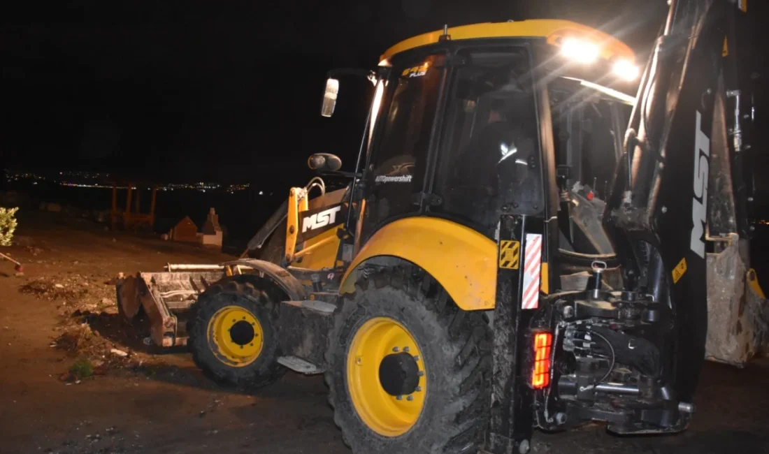 Bursa’nın Gemlik ilçesinde etkili olan kuvvetli yağış ve fırtına, Karacaali