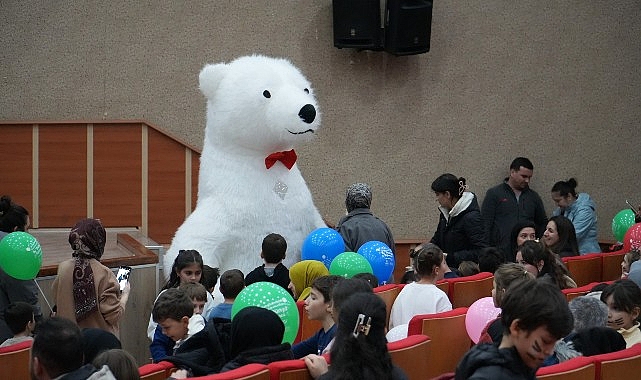 Gölcük Belediyesi, 2025-2026 eğitim-öğretim yılının ilk ara tatiline giren öğrenciler için hazırladığı,