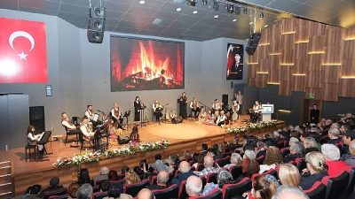 Dikili'nin yerel müzik gruplarından Grup Mihman, 16 Ocak 2026 tarihinde