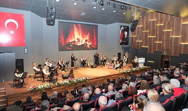 Dikili'nin yerel müzik gruplarından Grup Mihman, 16 Ocak 2026 tarihinde