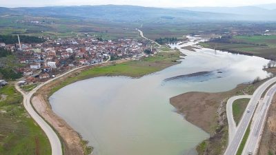 İnegöl Belediyesi tarafından Hamzabey Mahallesi’nde hayata geçirilen Kıyı Rekreasyon Projesi,