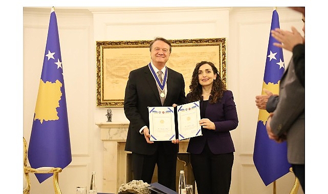 Kosova’nın en saygın ödülü olan “Cumhurbaşkanlığı Onur Nişanı”na Türk spor yöneticisi