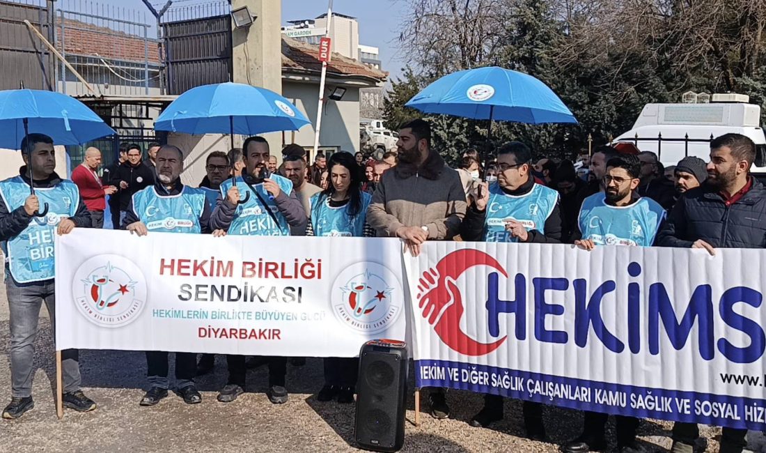 Hekim Birliği Sendikası olarak Diyarbakır Şubemizle Dağkapı Devlet Hastanesi önünde