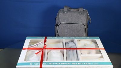 Kocaeli Büyükşehir Belediyesi, “Hoş Geldin Bebek” projesi kapsamında anne ve