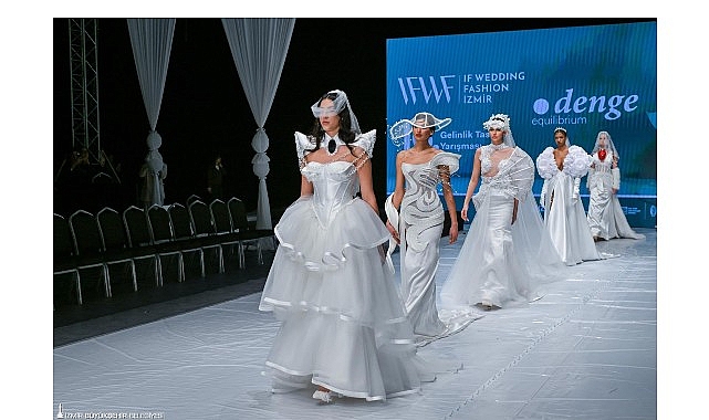 IF Wedding Fashion İzmir kapsamında düzenlenen Gelinlik Tasarım Yarışması’nı kazanarak