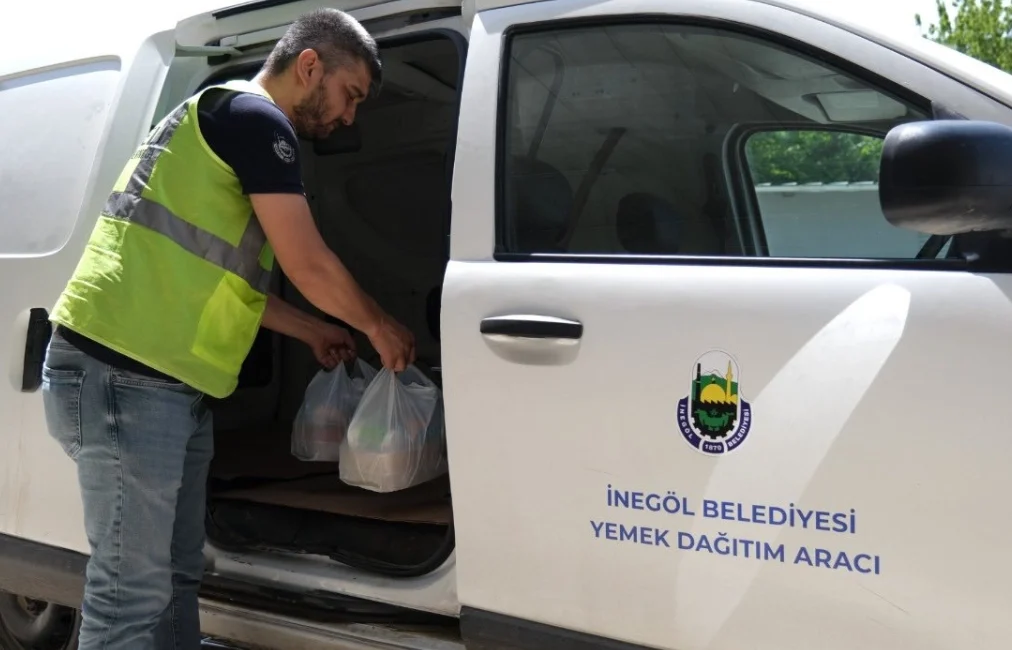 İnegöl Belediyesi, sosyal belediyecilik anlayışıyla 7’den 70’e tüm kesimlere yönelik