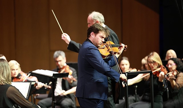 DenizBank’ın 21 yıldır desteklediği İstanbul Devlet Senfoni Orkestrası (İDSO), yeni