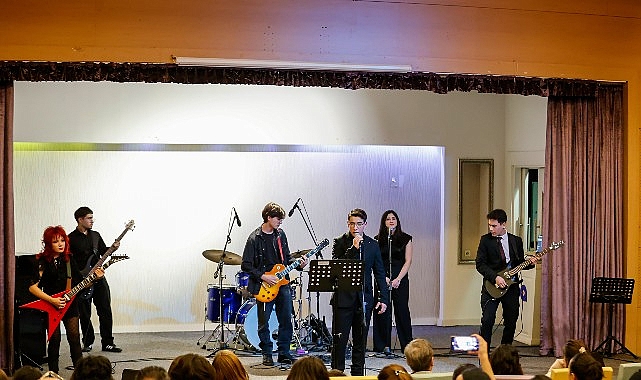 Antalya Büyükşehir Belediyesi İsmail Baha Sürelsan Konservatuvarı öğrencilerinden oluşan 4