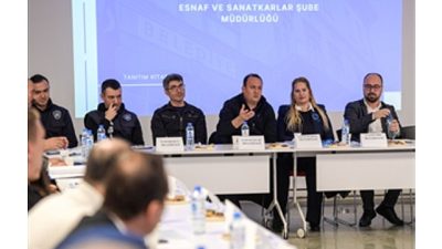 İzmir Büyükşehir Belediyesi, esnafın sorunlarına kalıcı çözümler üretmek amacıyla İzmir