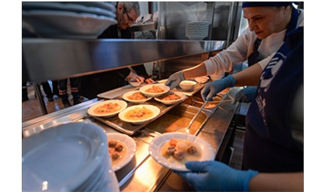 İzmir Büyükşehir Belediyesi’nin, ağırlaşan ekonomik koşullar karşısında yurttaşların sağlıklı ve