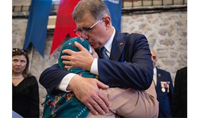 İzmir Büyükşehir Belediye Başkanı Dr. Cemil Tugay’ın 2024’te göreve gelmesinin