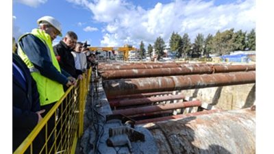 İzmir Büyükşehir Belediyesi’nin kendi kaynaklarıyla yapımını sürdürdüğü, 765 milyon Euro