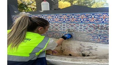 İzmir kent belleğinin sessiz tanıkları; tarihi binalar, çeşmeler ve anıtlar