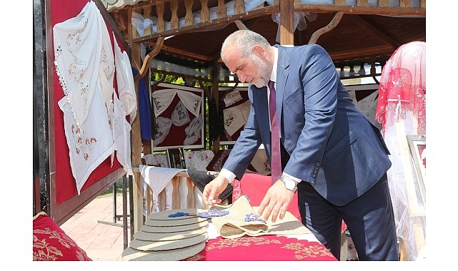 Canik Belediye Başkanı İbrahim Sandıkçı, kadınları mesleki eğitim ve sosyal