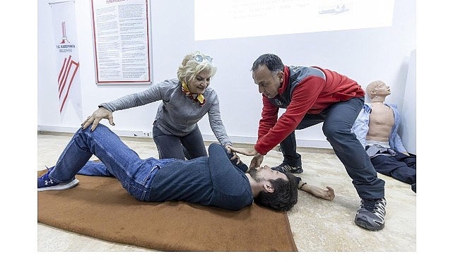 Afetlere karşı hazırlıklı ve bilinçli bir toplum hedefiyle Karşıyaka Belediyesi