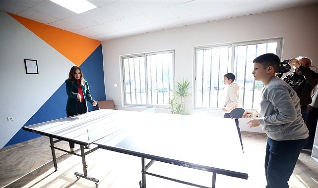 Karşıyaka Belediyesi, gençlere özel olarak tasarlanan yepyeni sosyal yaşam merkezi ‘Genç Yaka’yı