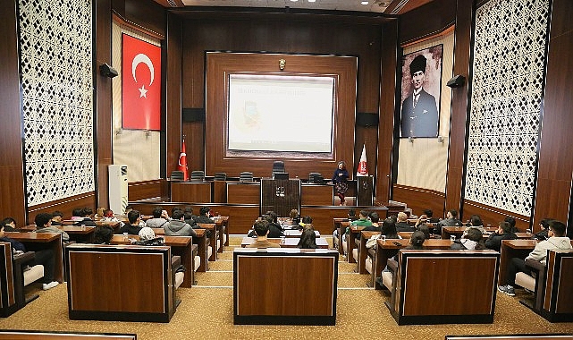 Keçiören Belediyesi, kurum bünyesinde staj yapan öğrencilere yönelik eğitim faaliyetlerini