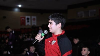 Keçiören Belediyesi, gençlerin sağlıklı bireyler olarak yetişmesi amacıyla bağımlılıkla mücadele