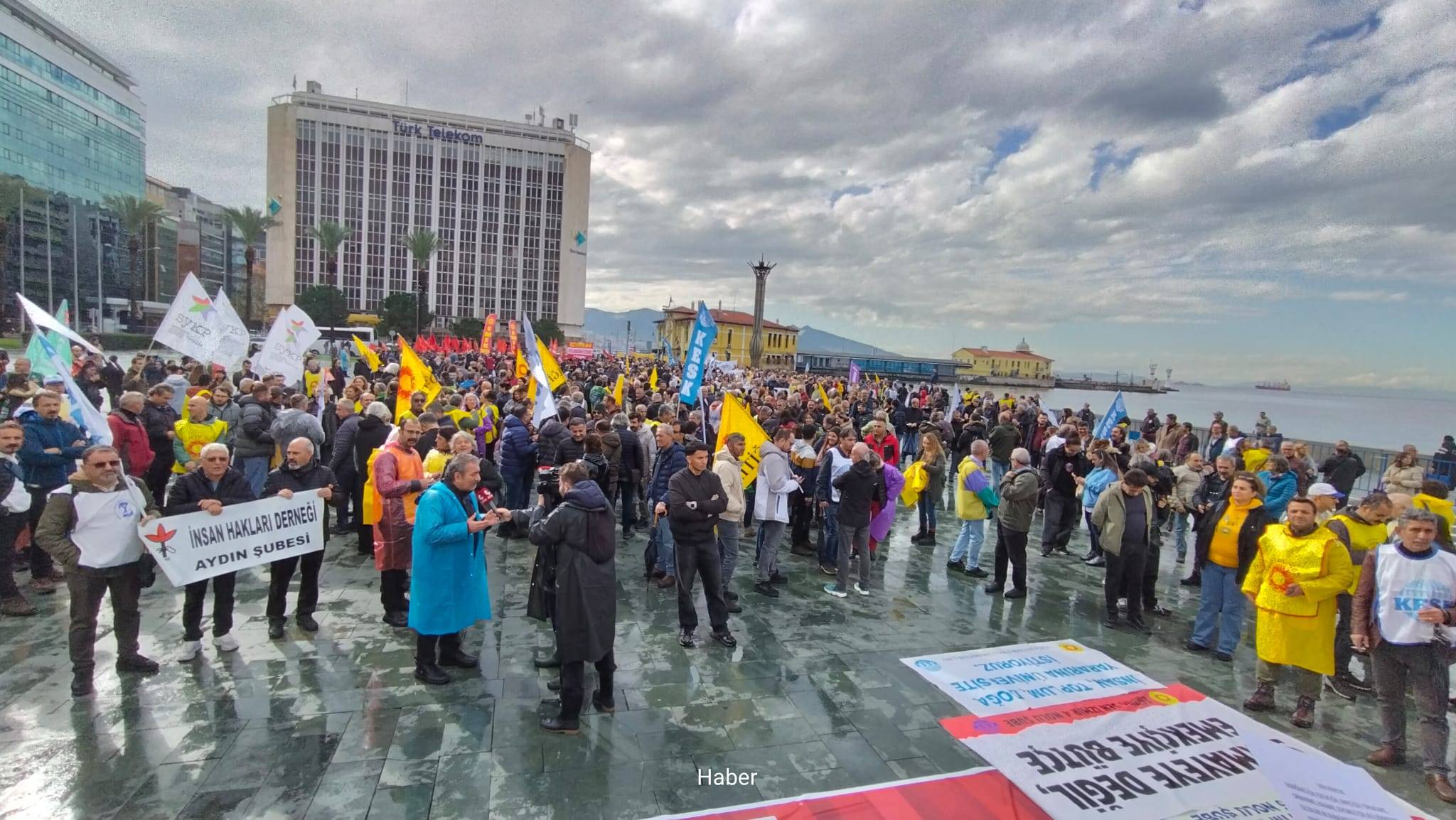 KESK Şubeler platformu tarafından Türkiye genelinde düzenlenen  GEÇİNEMİYORUZ! HALK İÇİN