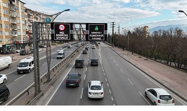 Kocaeli Büyükşehir Belediyesi, teknolojinin tüm imkânlarını kullanarak akıllı ulaşım tekniklerini