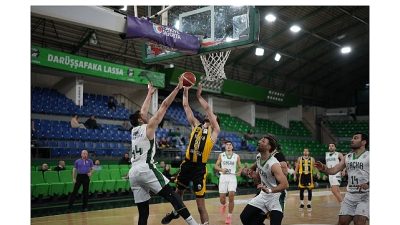 Türkiye Sigorta Erkekler Federasyon Kupası çeyrek final mücadelesinde Darüşşafaka Lassa